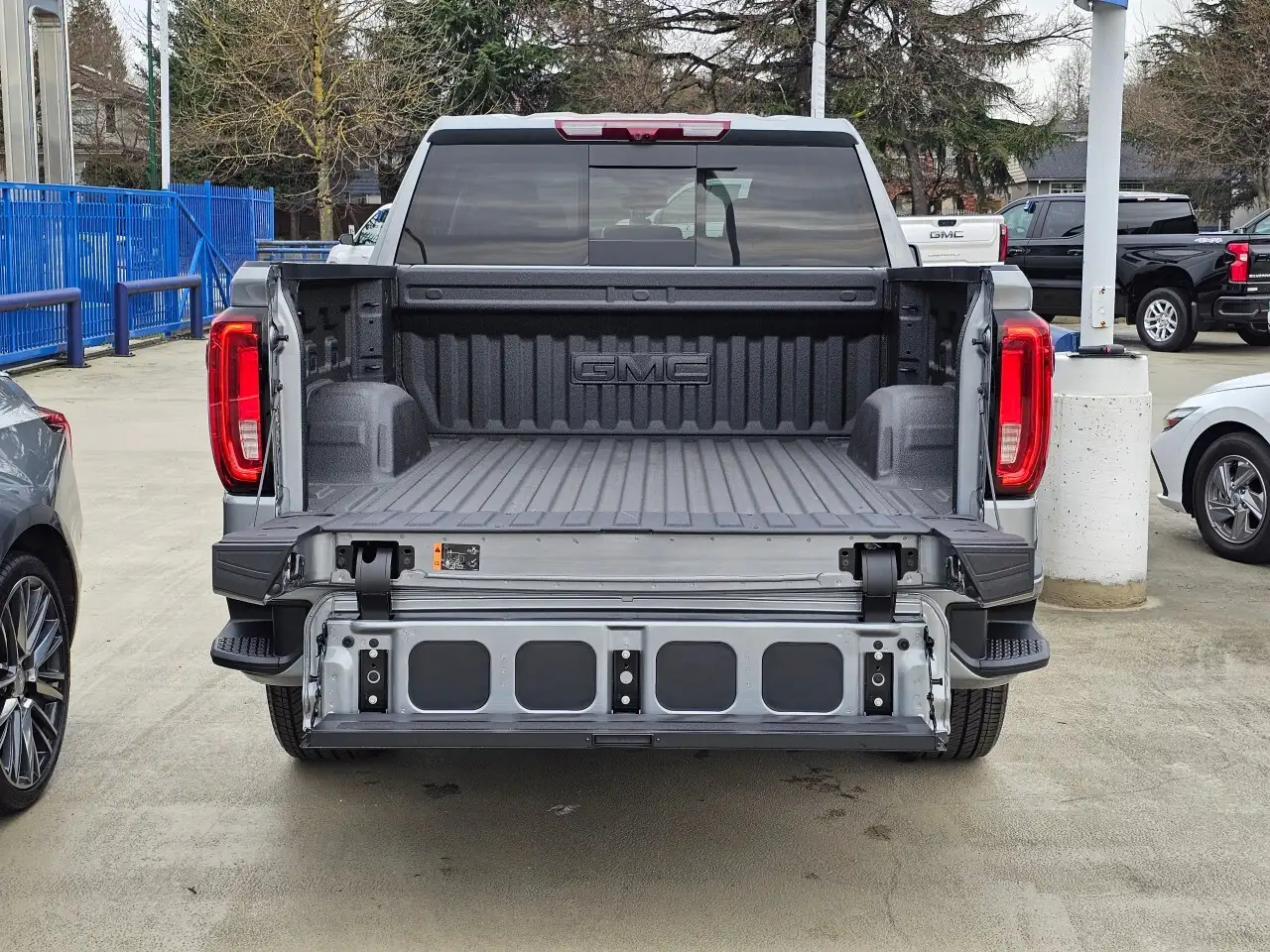 GMC Sierra 1500 снимка GMC Sierra 1500