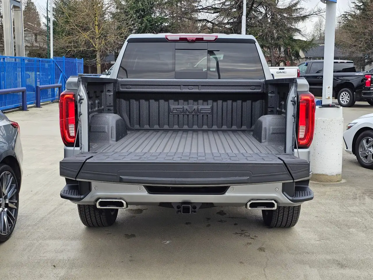 GMC Sierra 1500 снимка GMC Sierra 1500