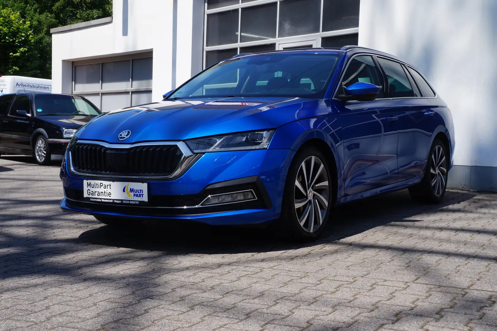 Skoda Octavia Octavia Combi Style*DSG*PDC*LED*SHZ*NAVI*AHK* Bleu - 2