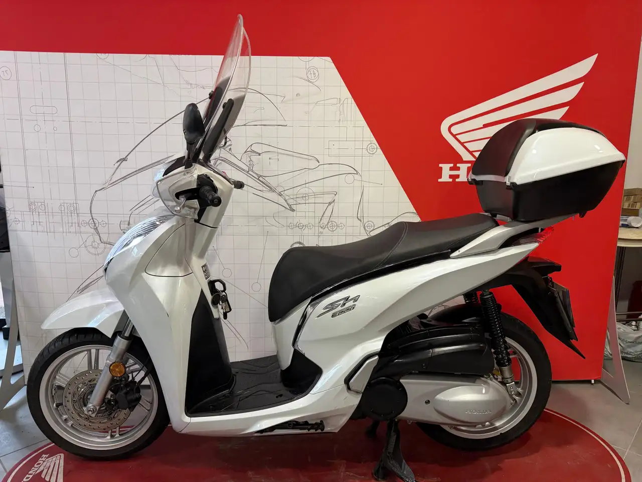 Honda SH 300