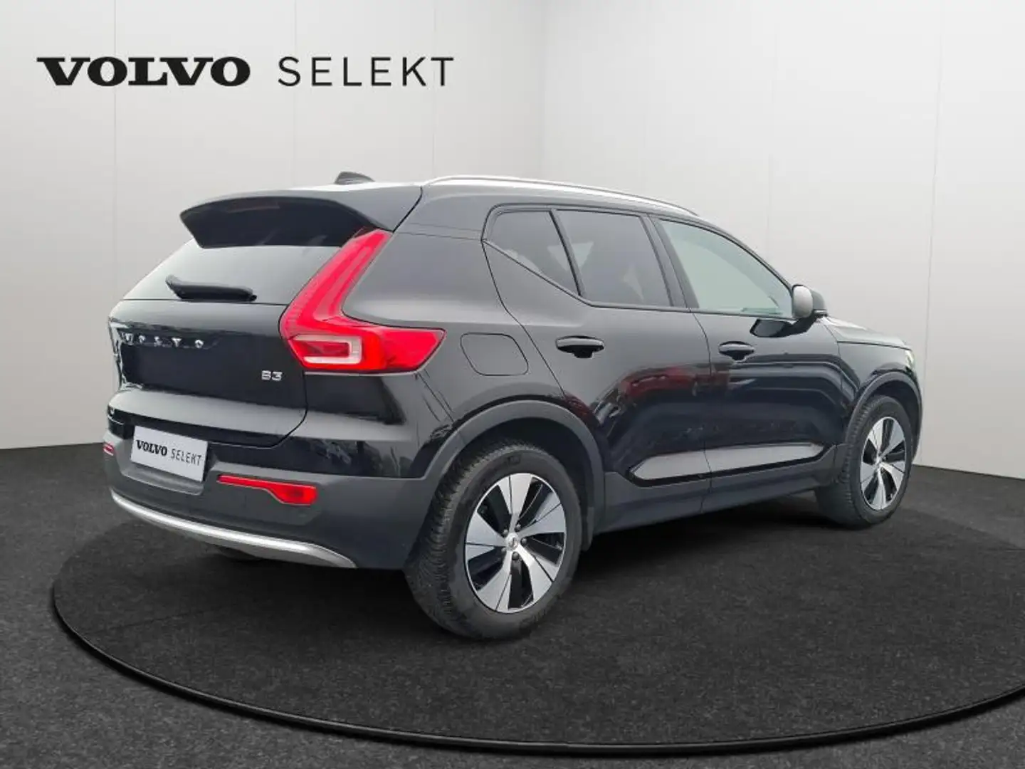 Volvo XC40 B3 Core / Essence Noir - 2