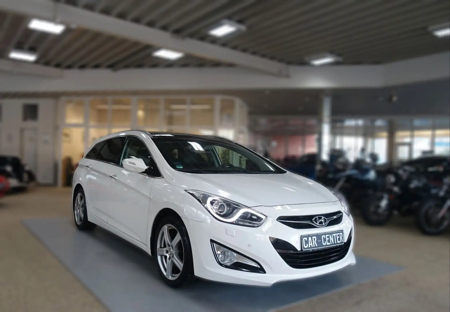 Hyundai i40 cw Premium Automatik Weiß - 1