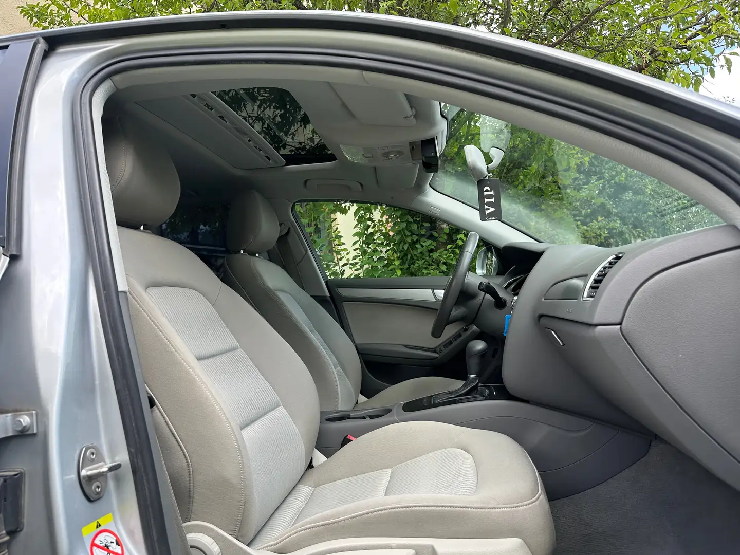 Audi A4 1.8 TFSI Automatik Opas Auto Silber - 2