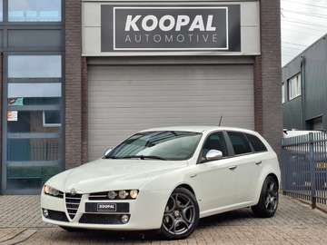 Sportwagon 1.7 T Distinctive | Carplay | Trekhaak