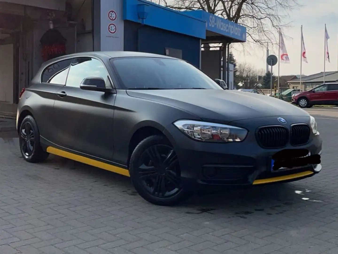 BMW 116 116i Schwarz - 1