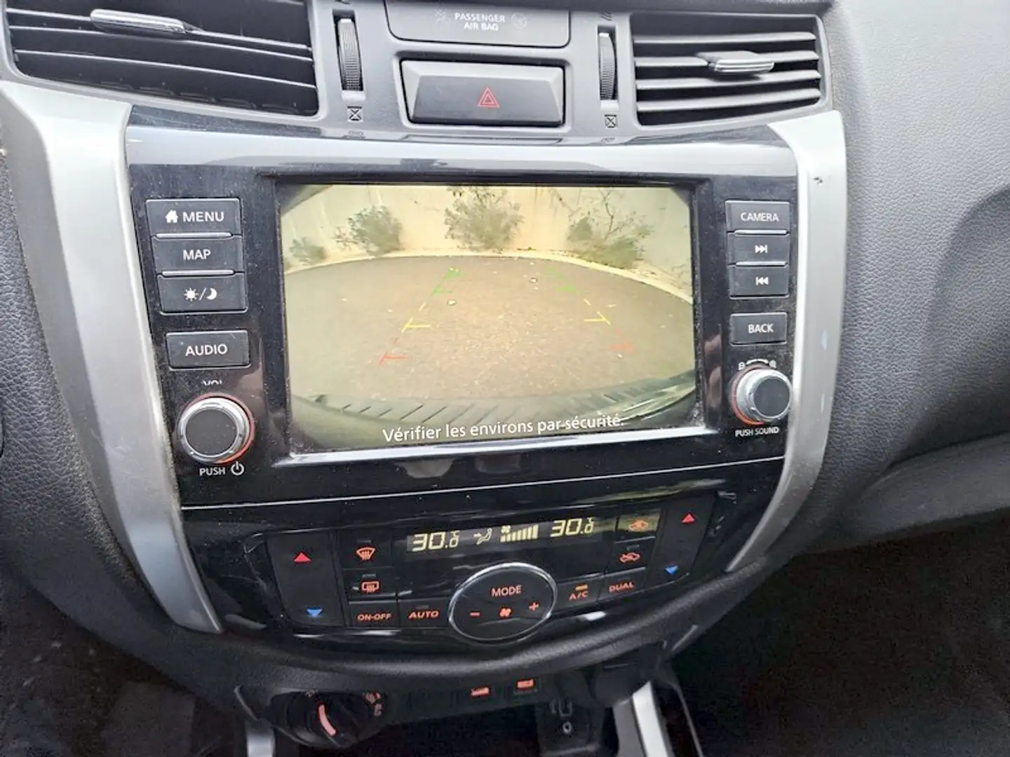 Nissan Navara 2.3 DCI 160 KING CAB TEKNA+ y - 2