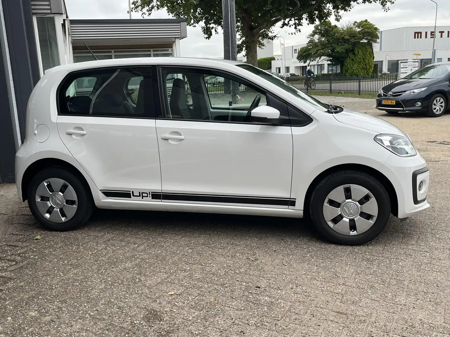 Volkswagen up! 1.0 BMT move up! Wit - 2