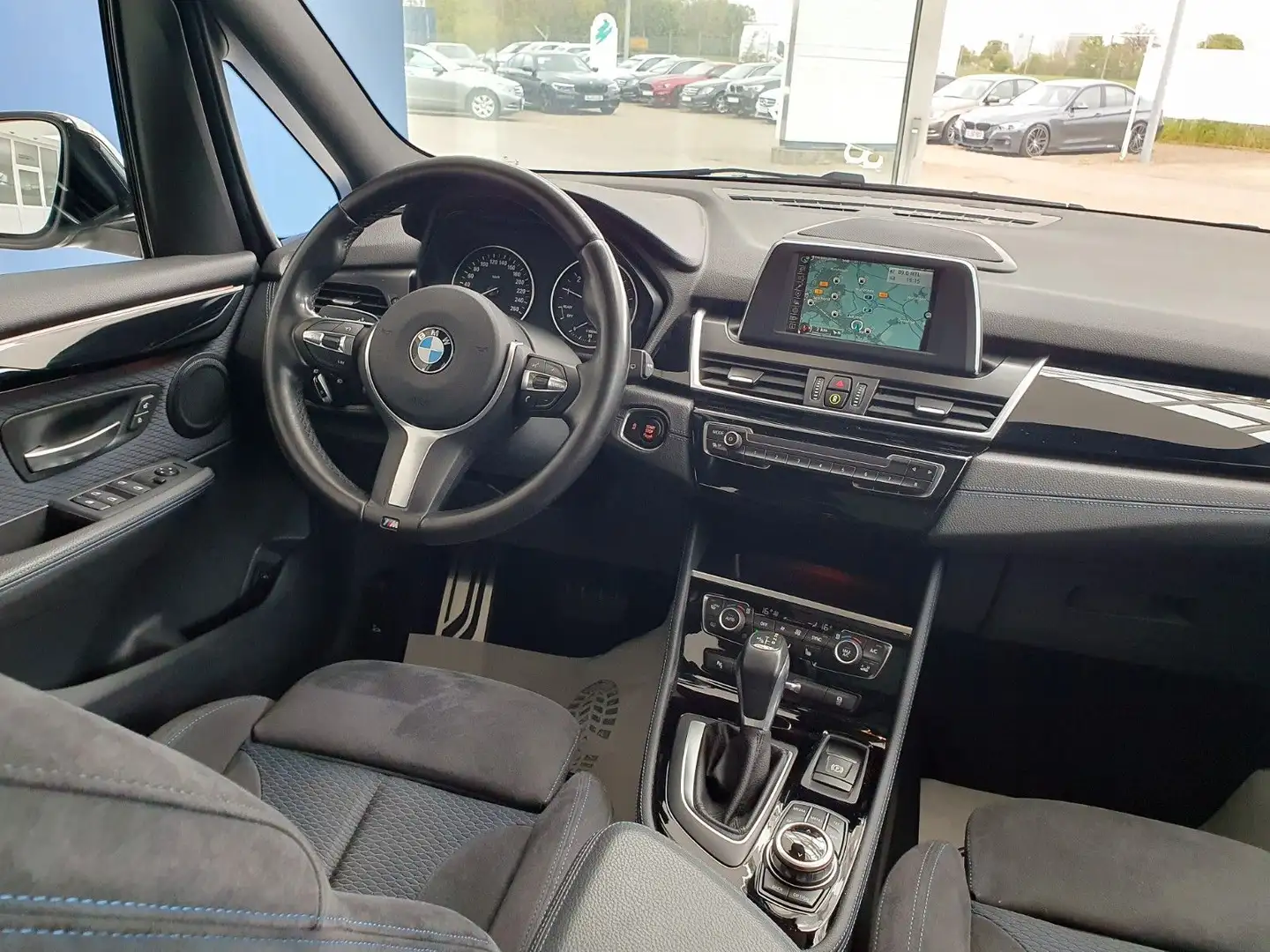 BMW 218 i GranTourer  M Sport Panorama/LED/RFK/7Sitze Weiß - 2