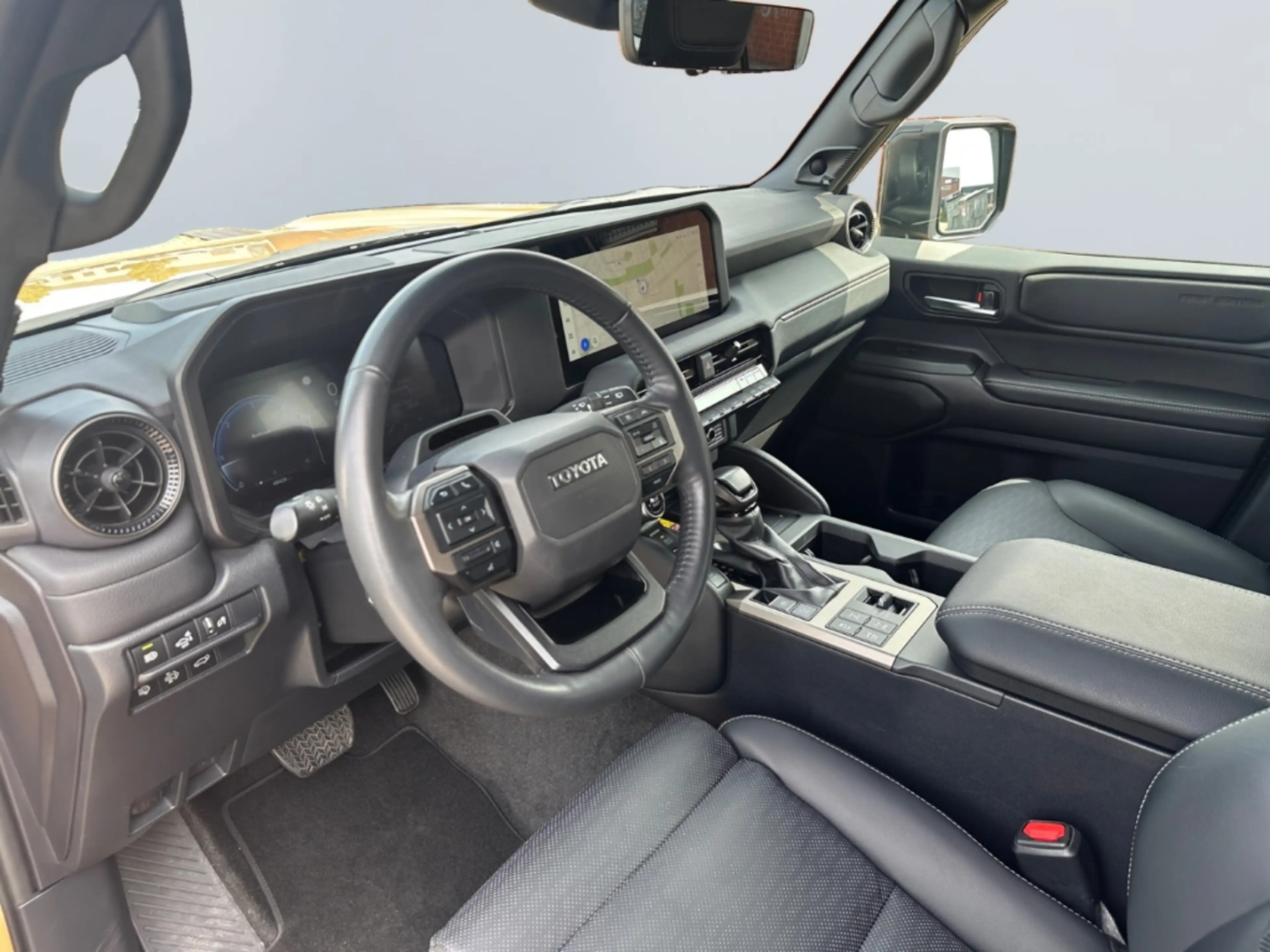 Toyota Land Cruiser 2.8 D-4D First Edition *HUD*360*JBL* — photo 9