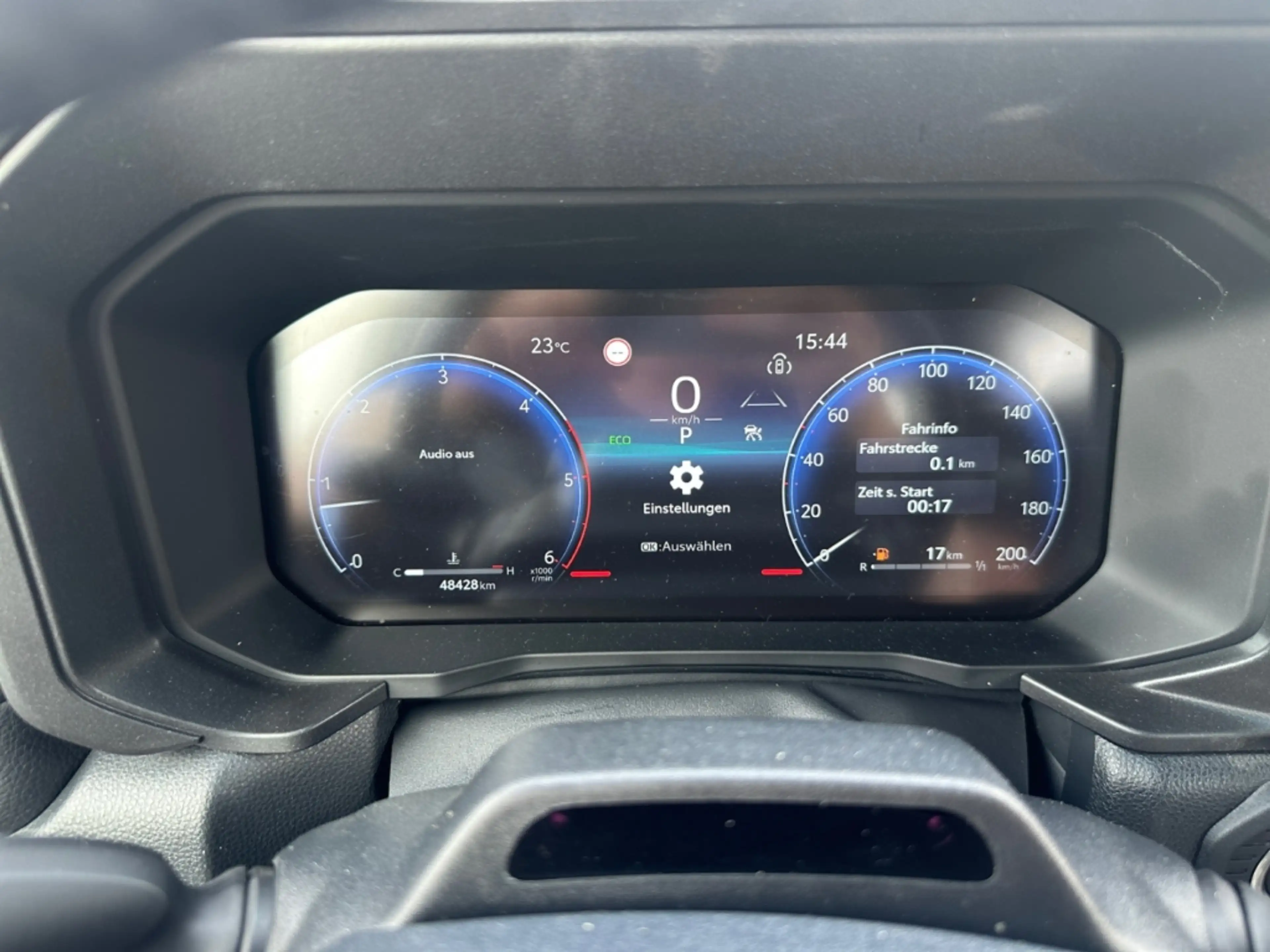 Toyota Land Cruiser 2.8 D-4D First Edition *HUD*360*JBL* — photo 14