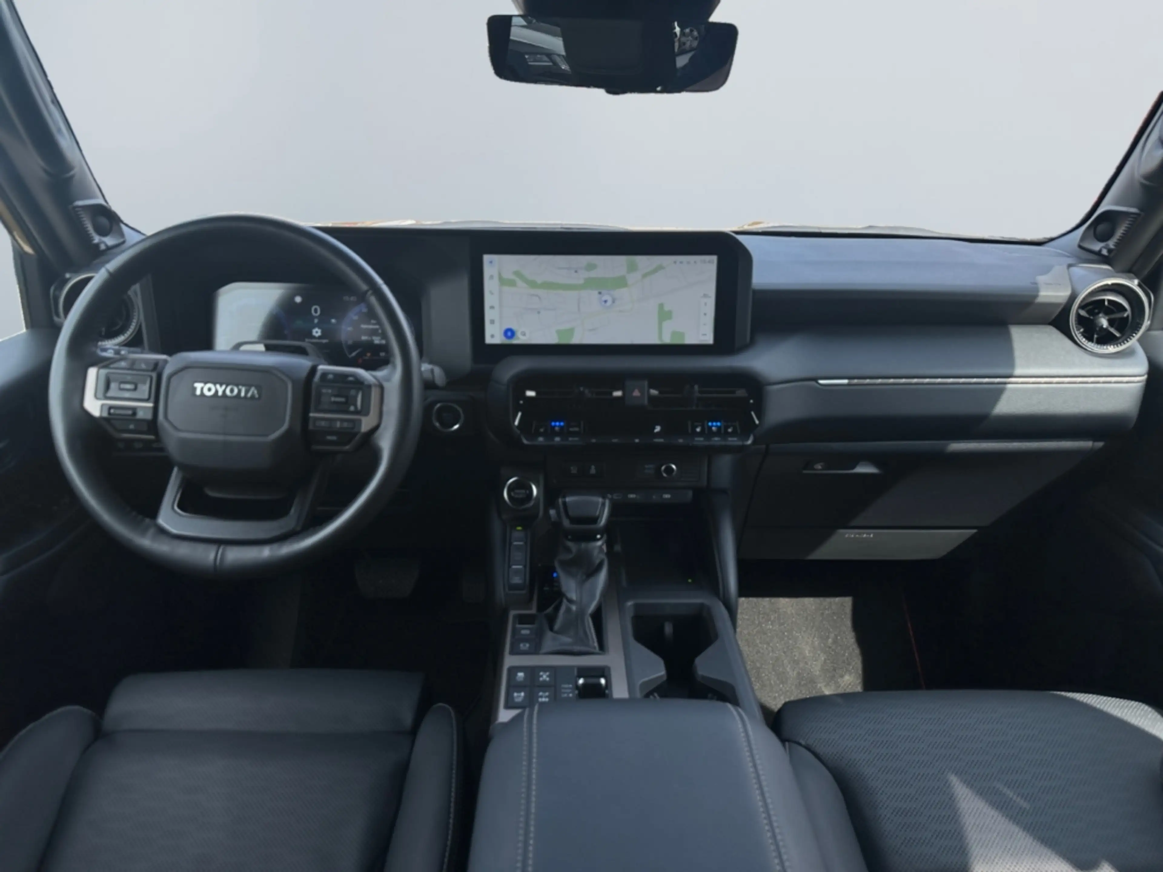 Toyota Land Cruiser 2.8 D-4D First Edition *HUD*360*JBL* — photo 11