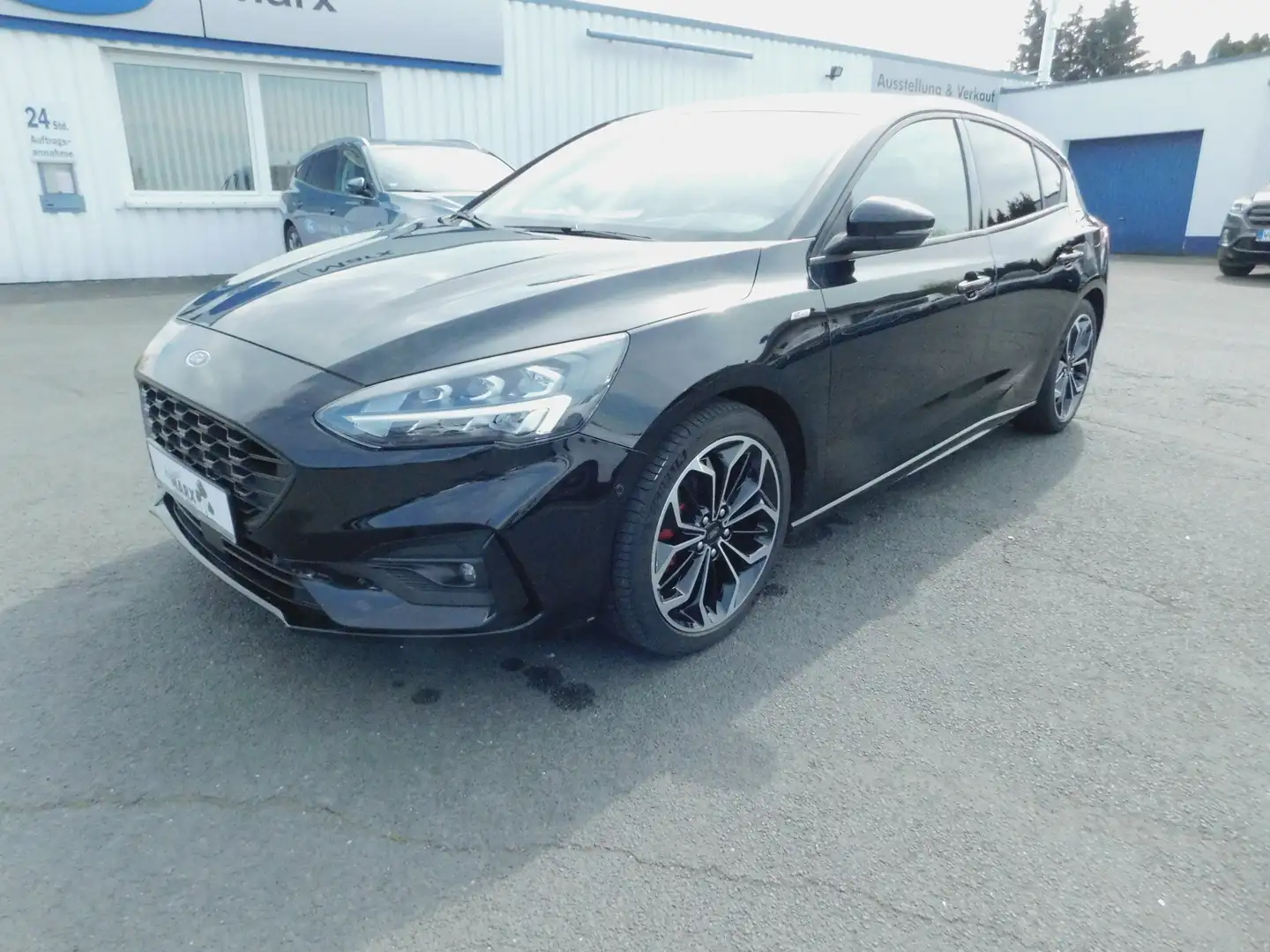Ford Focus Lim. ST-Line X Schwarz - 1