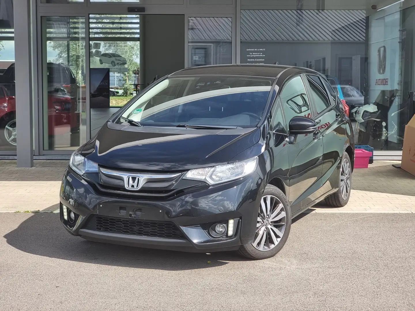 Honda Jazz 1.3i-VTEC Elegance CVT AUTOMATIQUE Noir - 1