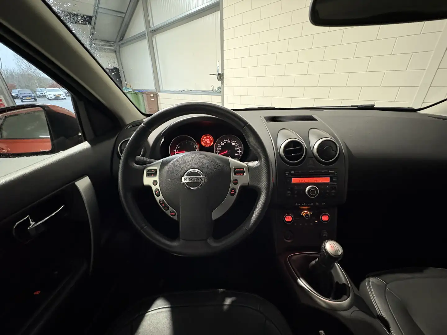 Nissan Qashqai 2.0 Tekna, Leder, Climate, Cruise, Trekhaak, Parke Rouge - 2