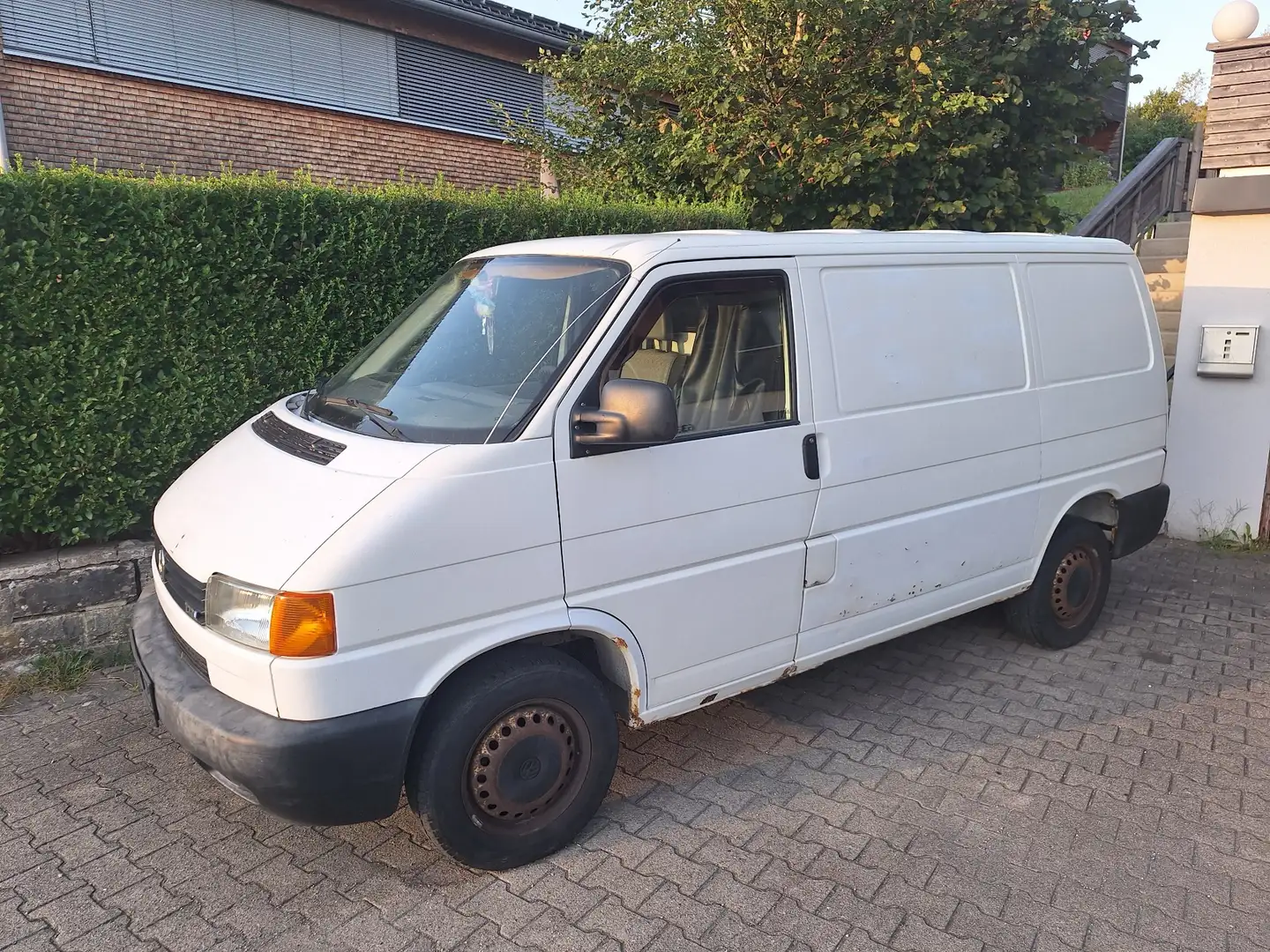 Volkswagen Transporter Kastenwagen 2,5 TDI - 1
