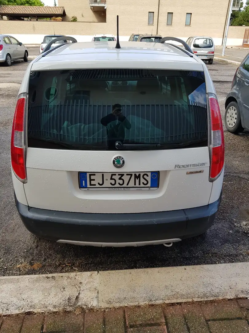Skoda Roomster 1.2 tsi Scout 86cv - 2