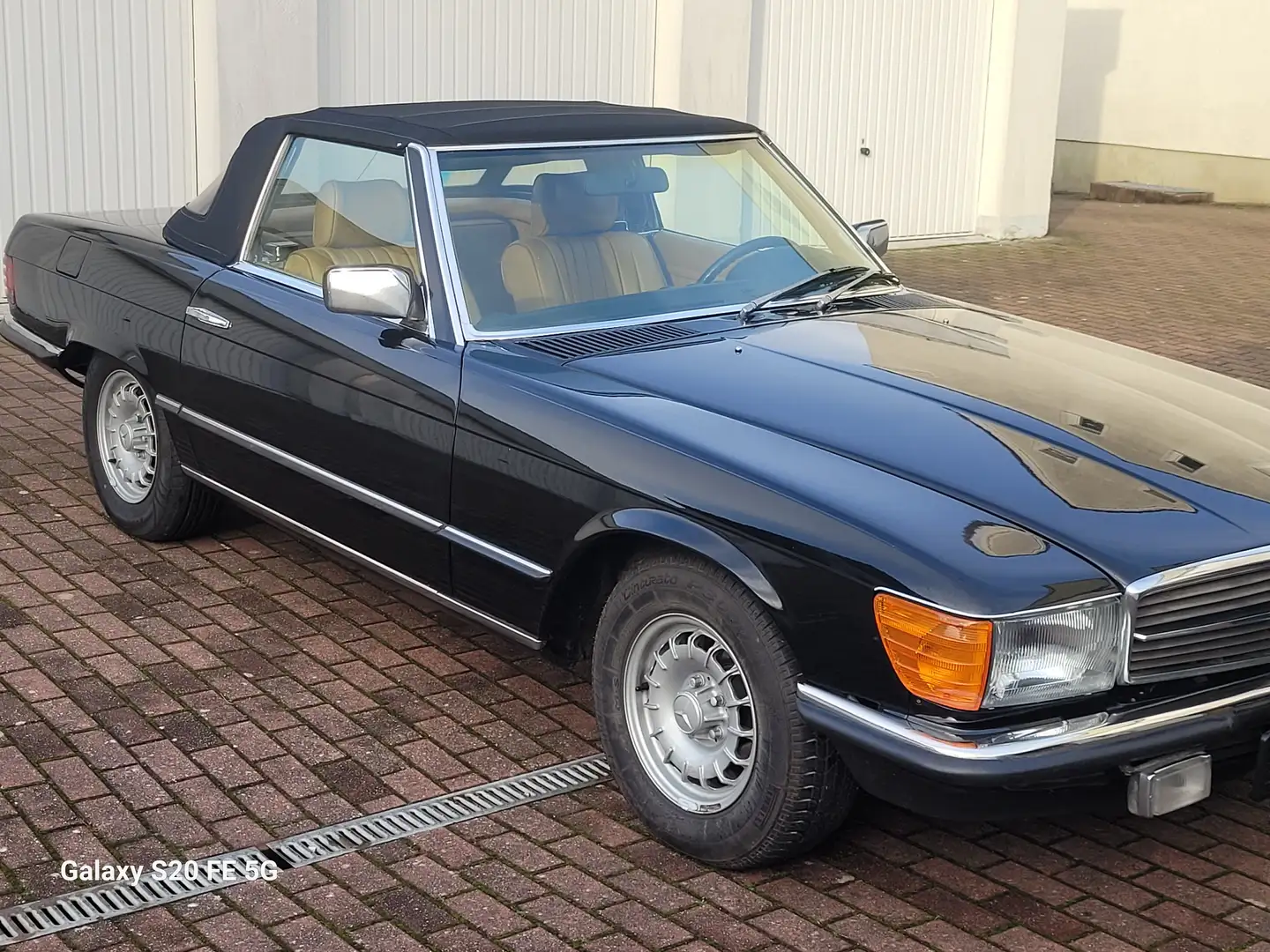 Mercedes-Benz SL 380 Schwarz - 2