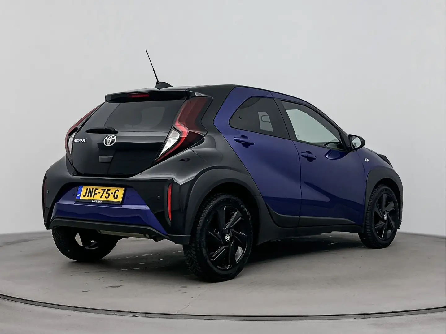 Toyota Aygo X 1.0 VVT-i S-CVT Envy | Stoelverwarming | Parkeerse Blauw - 2