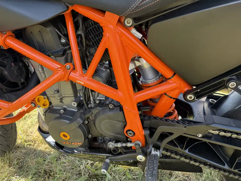 KTM 690 Duke - foto 5