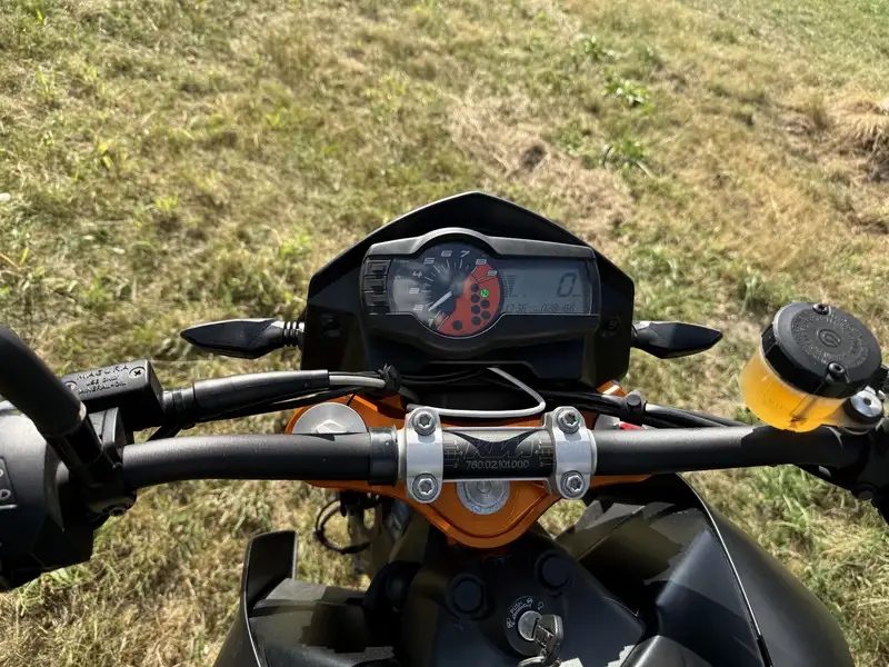 KTM 690 Duke - foto 8