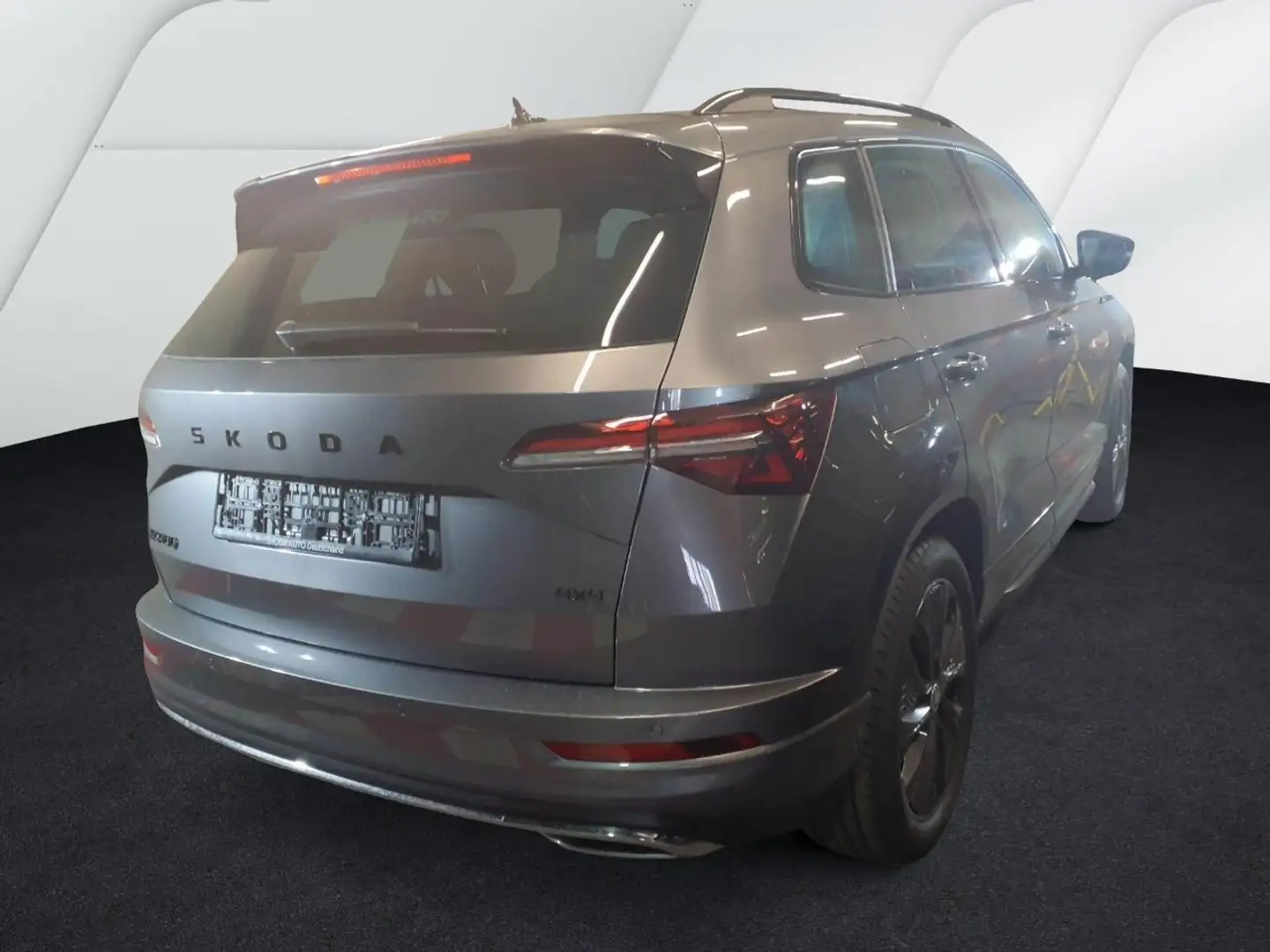 Skoda Karoq Sportline 2.0 TSI DSG 4x4 *MATRIX*AHK*DCC* Grau - 2