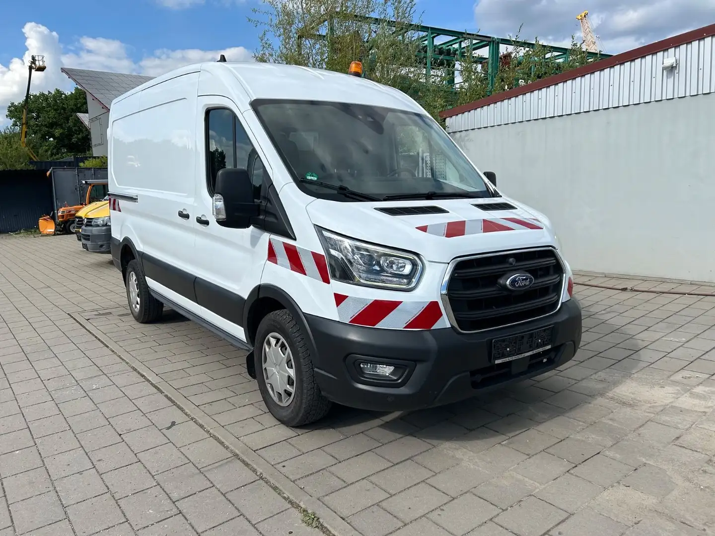 Ford Transit Ford Transit 4WD 4x4/ Allrad/ L2H2/lang+hoch Weiß - 1