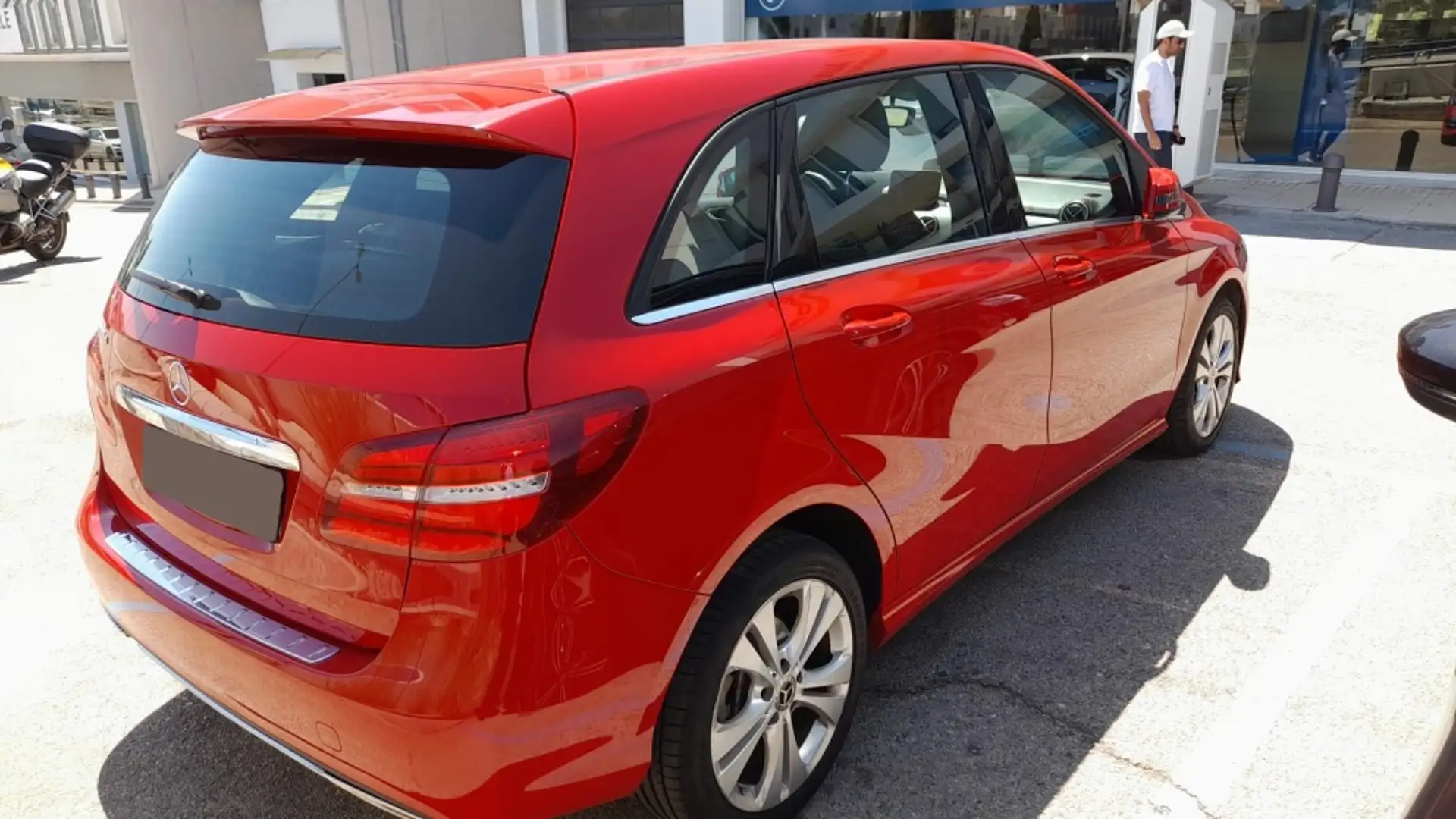 Mercedes-Benz B 180 180d 7G-DCT Rojo - 2