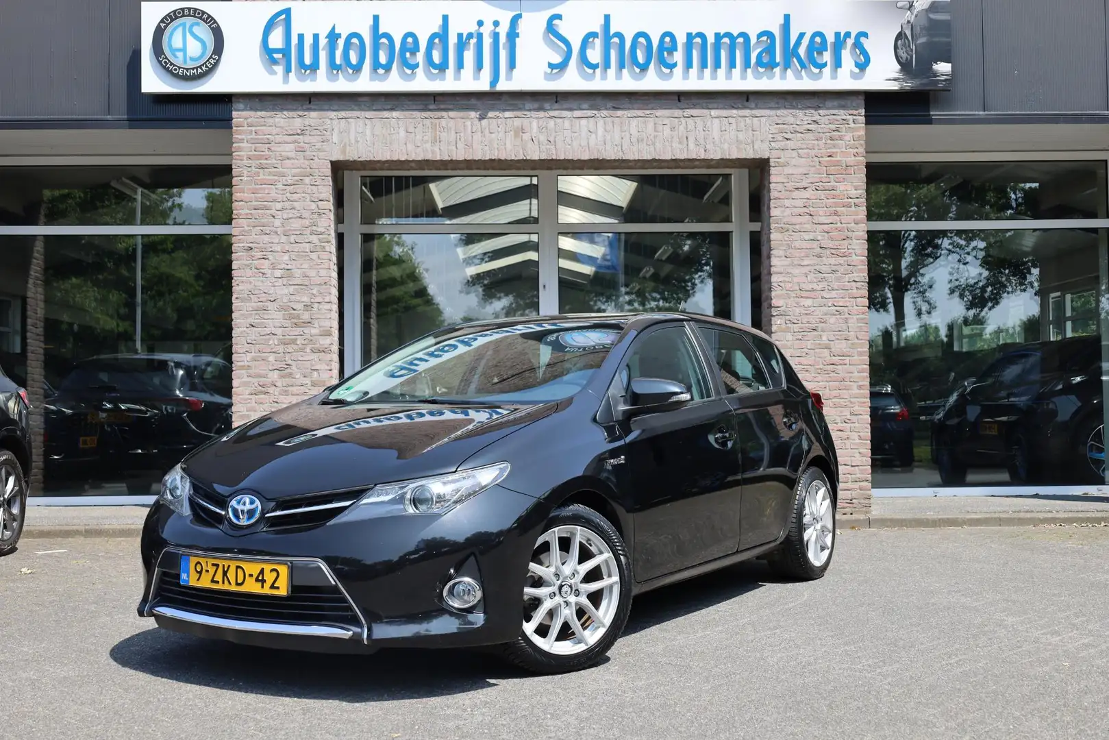 Toyota Auris 1.8 Hybrid Aspiration CAMERA TREKHAAK-AFN DEALERON Schwarz - 1