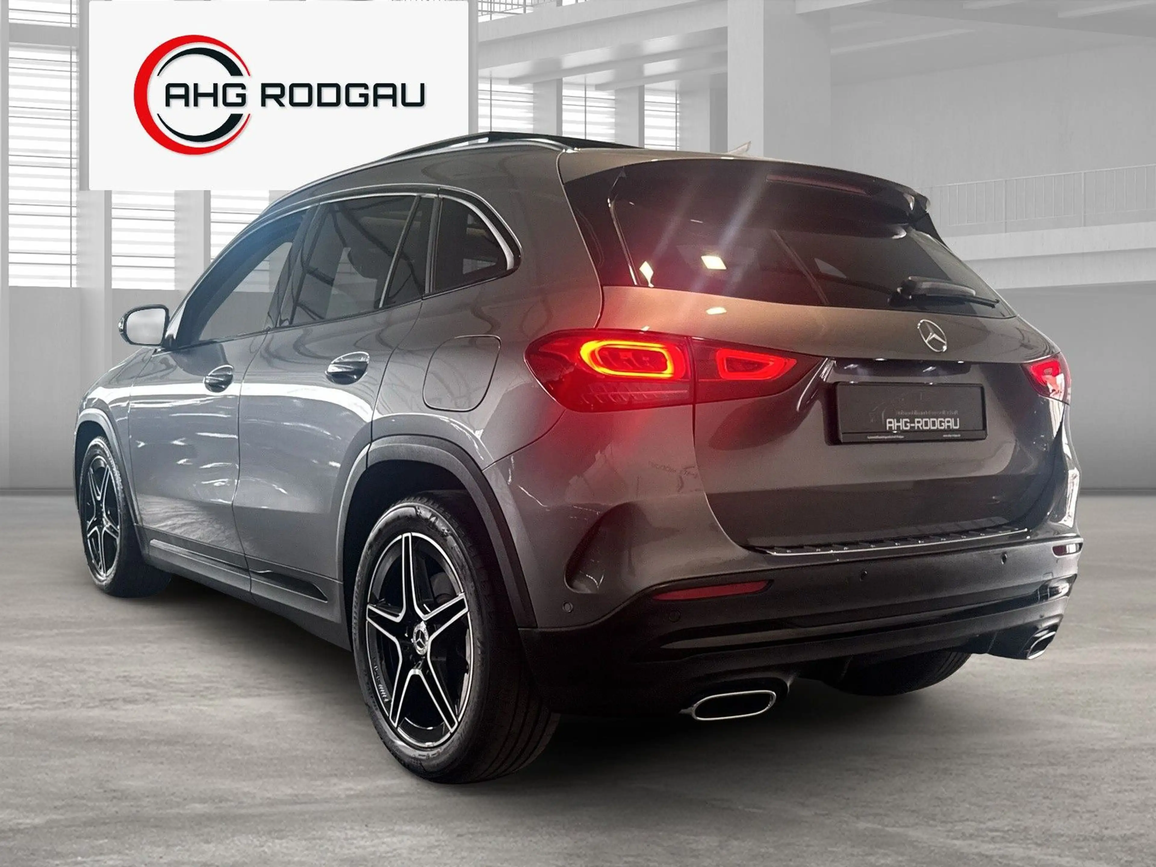 Mercedes-Benz GLA 220 Mercedes-Benz GLA 220 d/LED/NIGHT/AMG-Line/TOD/ — photo 3