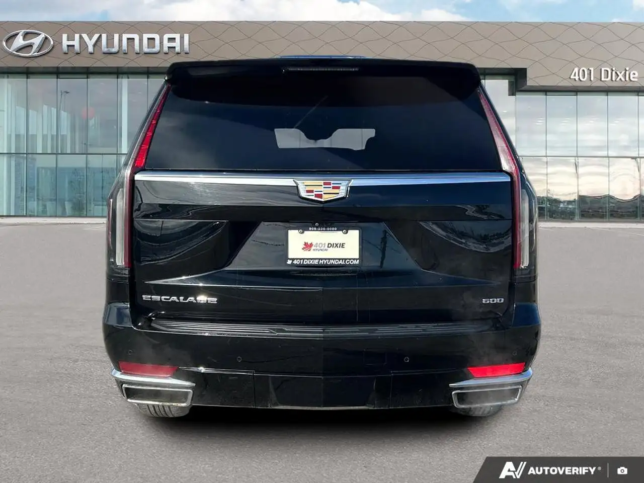 Cadillac Escalade снимка Cadillac Escalade