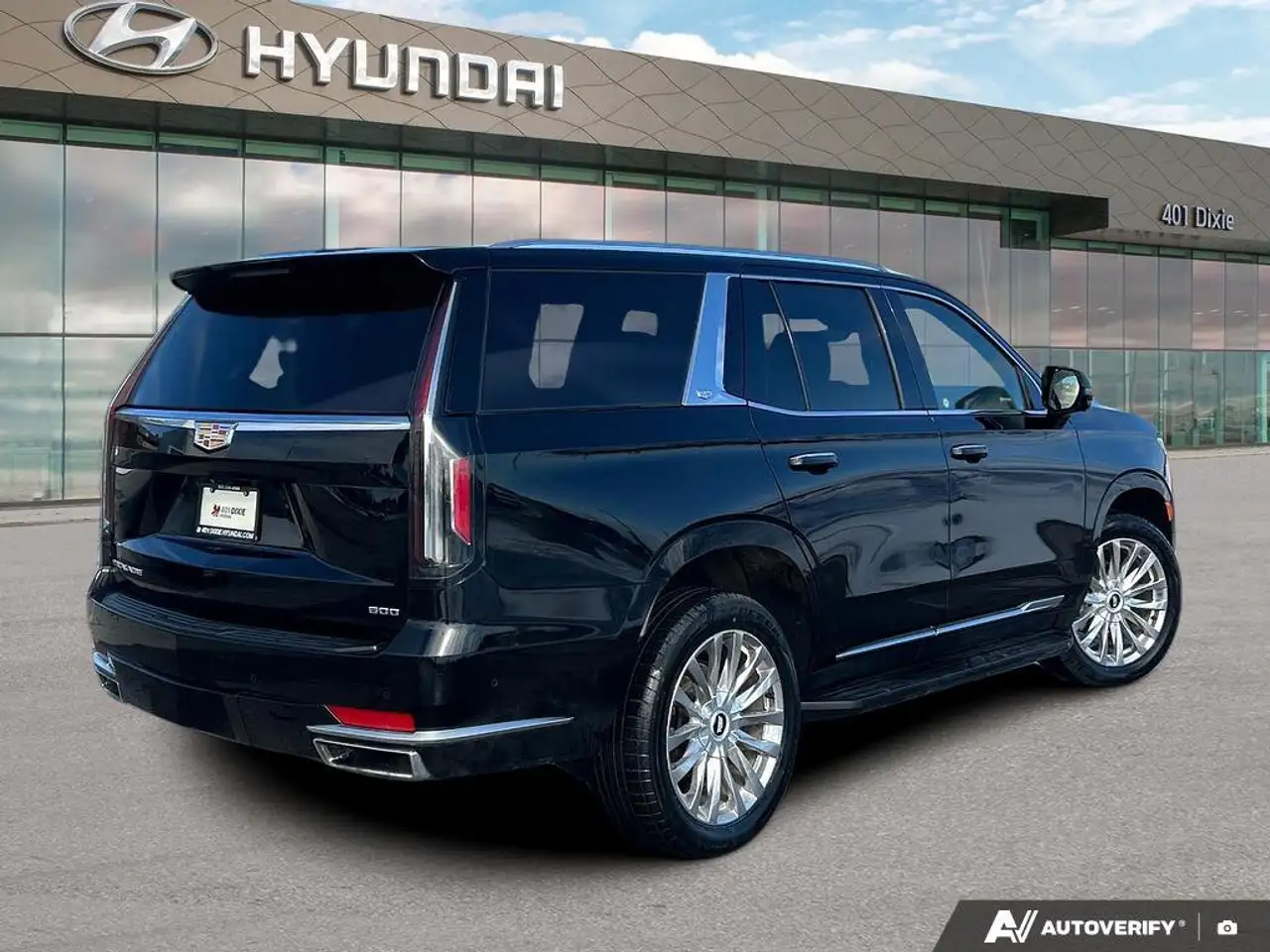 Cadillac Escalade снимка Cadillac Escalade