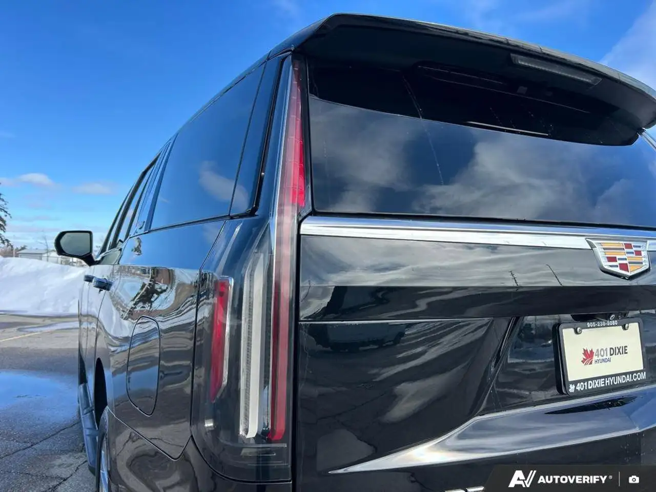 Cadillac Escalade снимка Cadillac Escalade