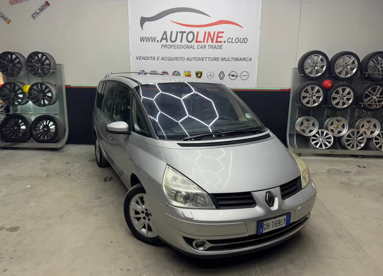 Renault Espace 2.2 dCi 140CV Proactive Luxe Gris - 2