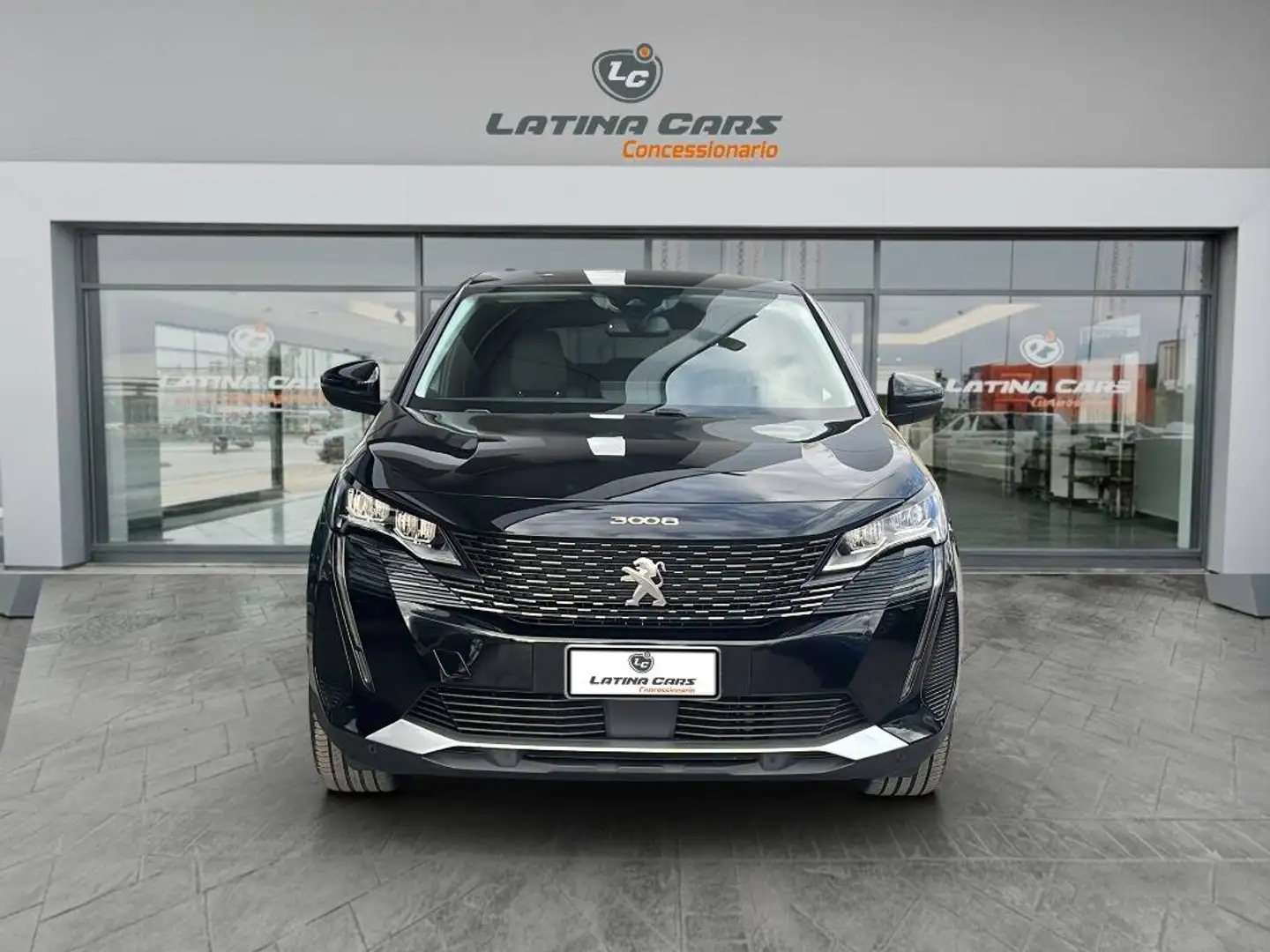 Peugeot 3008 1.5 bluehdi Allure Pack s&s 130cv eat8 Con NAV. Zwart - 2