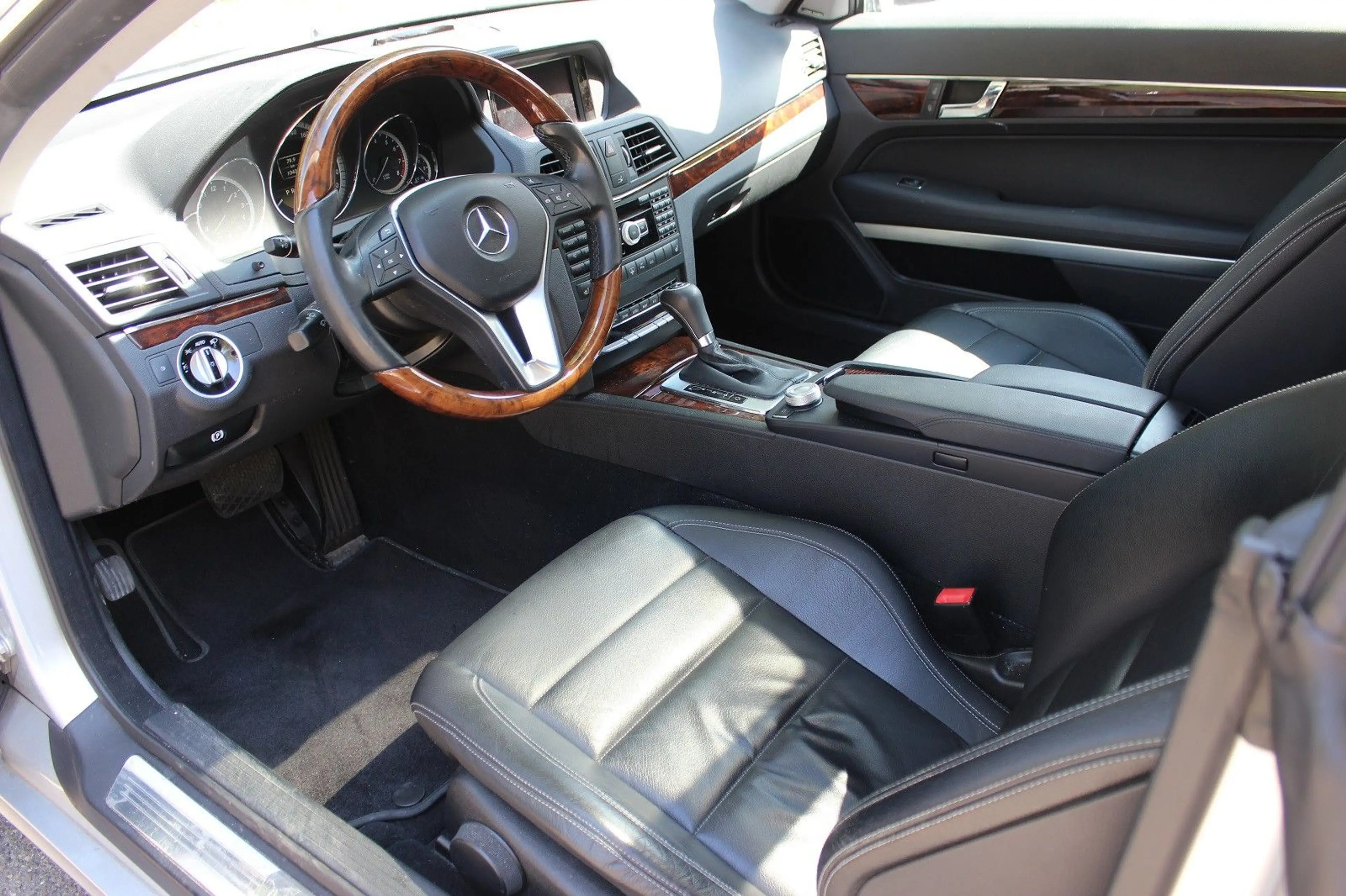Mercedes-Benz E 350 Coupe BlueEfficiency | Pano | Leder | 2.Hd — photo 12