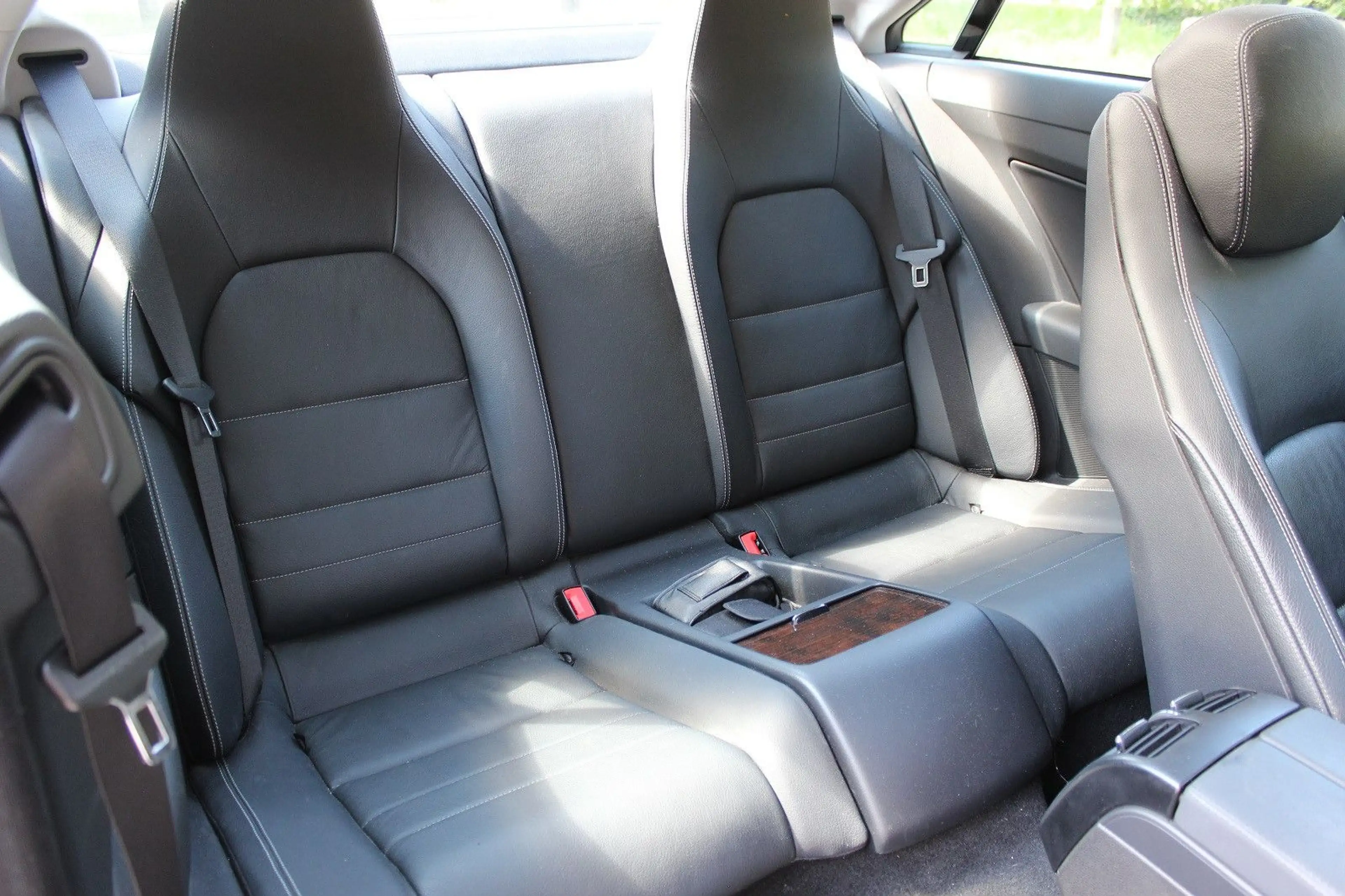 Mercedes-Benz E 350 Coupe BlueEfficiency | Pano | Leder | 2.Hd — photo 15