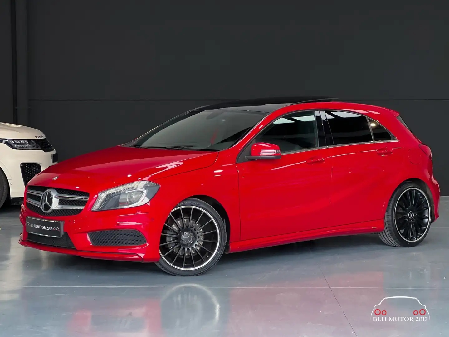Mercedes-Benz A 200 BlueEFFICIENCY AMG Sport Rojo - 1