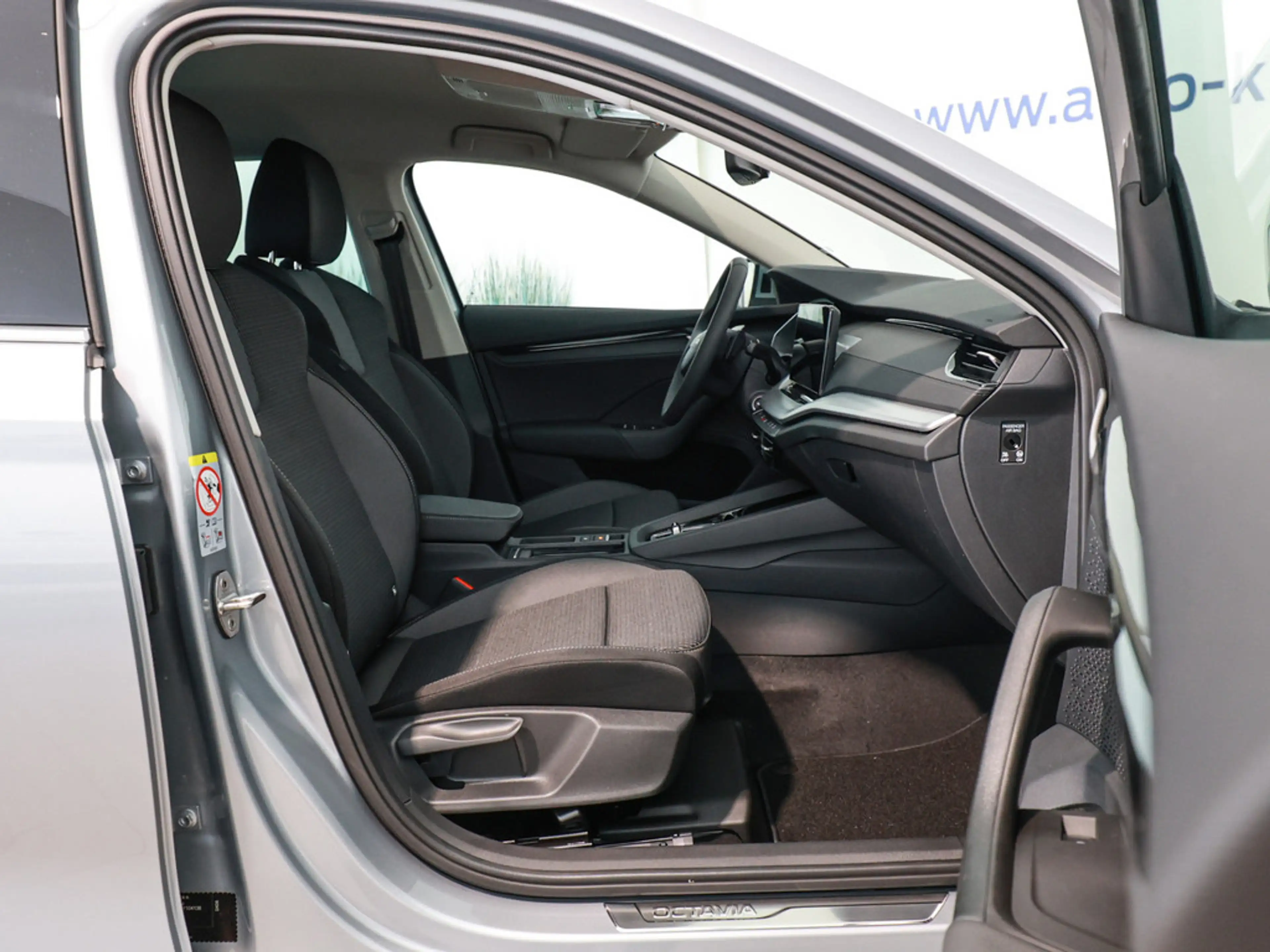 Skoda Octavia Selection 1.5l mHEV EU-Import 28%u.UV — photo 2