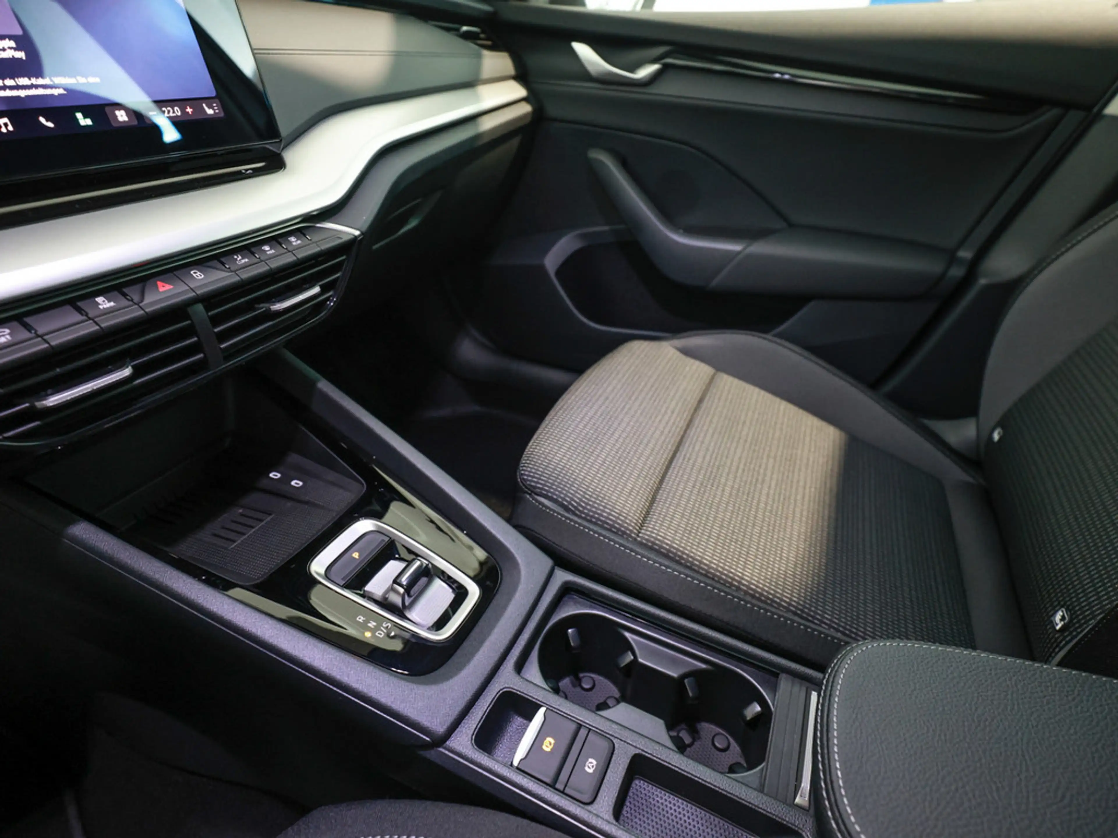 Skoda Octavia Selection 1.5l mHEV EU-Import 28%u.UV — photo 15
