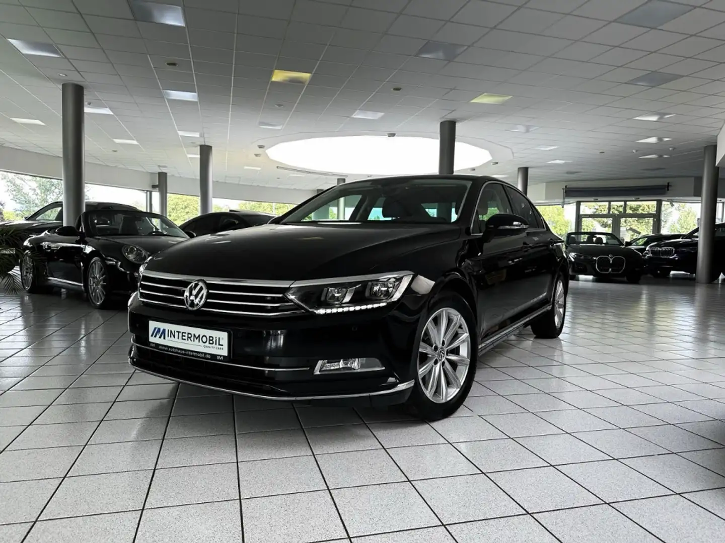 Volkswagen Passat 2.0 TDI Highline 4M*DSG*LED*PANO*ACC*DCC* Czarny - 1