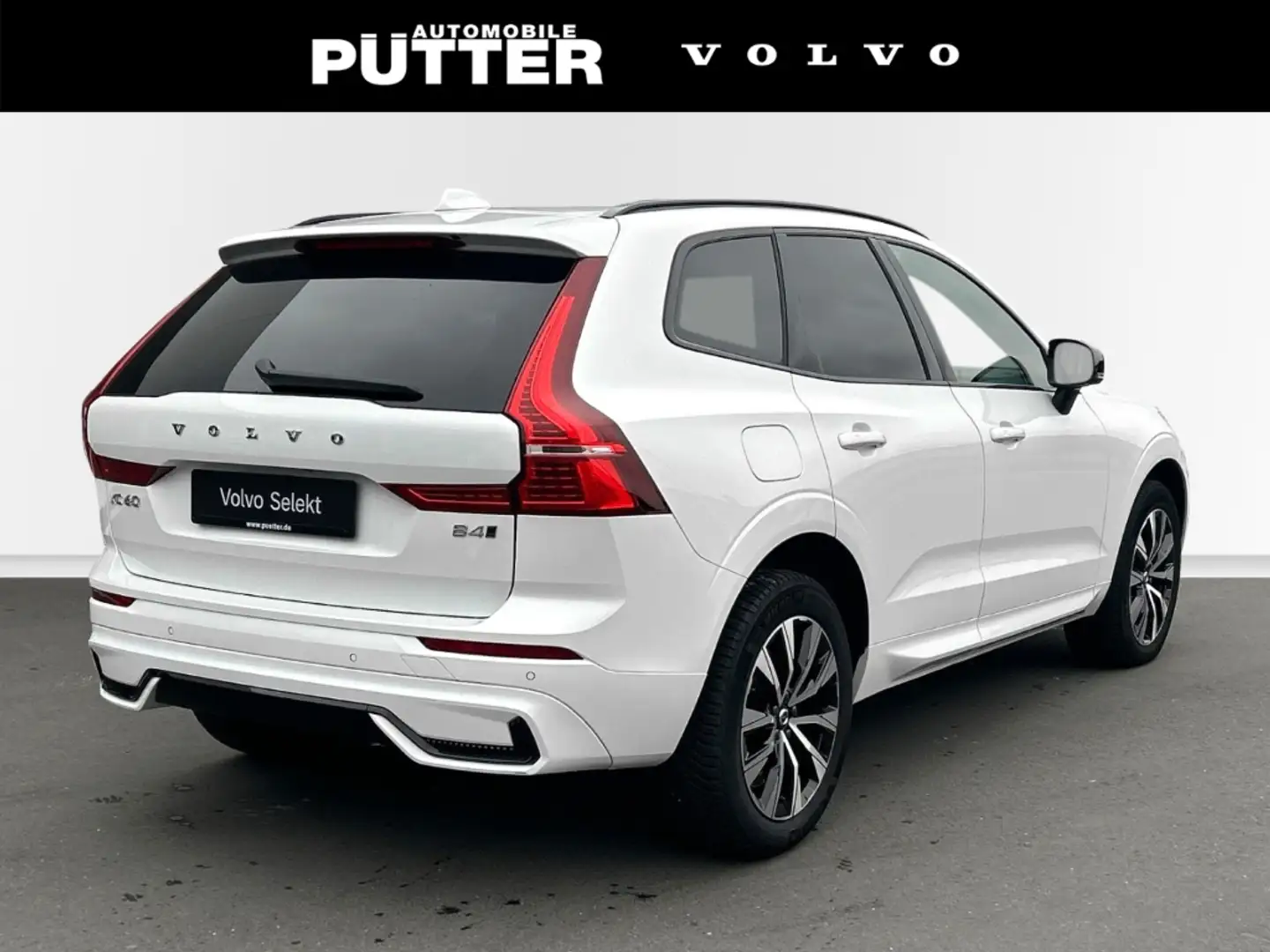 Volvo XC60 B4 Diesel AWD Plus Dark 19'' Allwetter StandHZG AC Weiß - 2