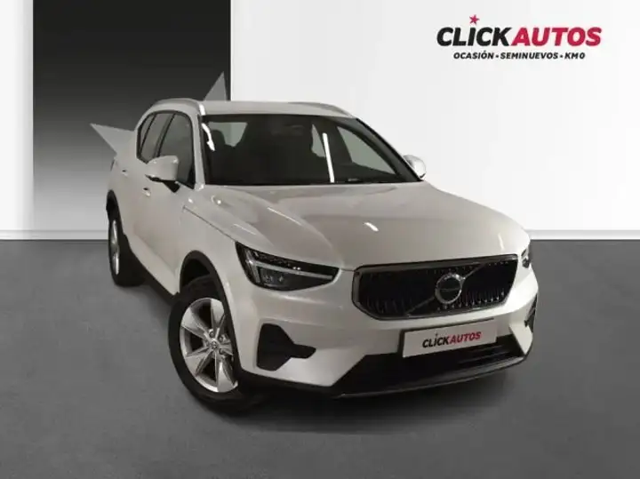Volvo XC40 2025, foto 3