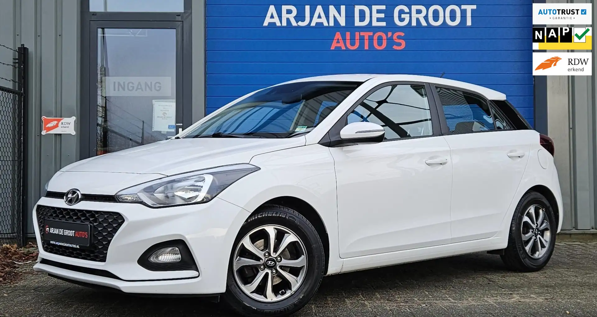 Hyundai i20 1.2 85PK 5Drs Airco Cruise Bleutooth Trekhaak Face Blanco - 1