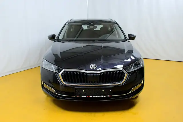 Skoda Octavia view 7