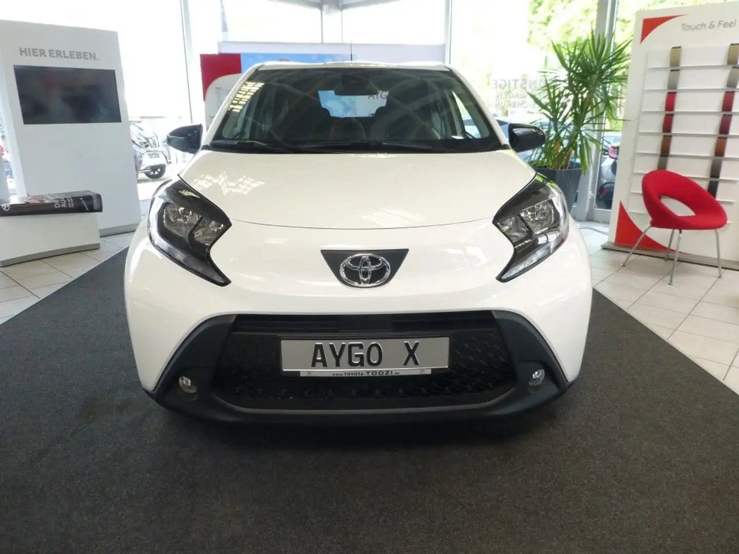 Toyota Aygo X X Play Weiß - 2