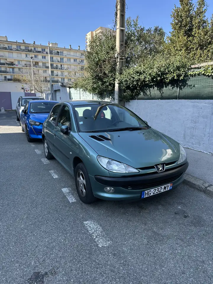 Peugeot 206 1.6i XT Premium, foto 3