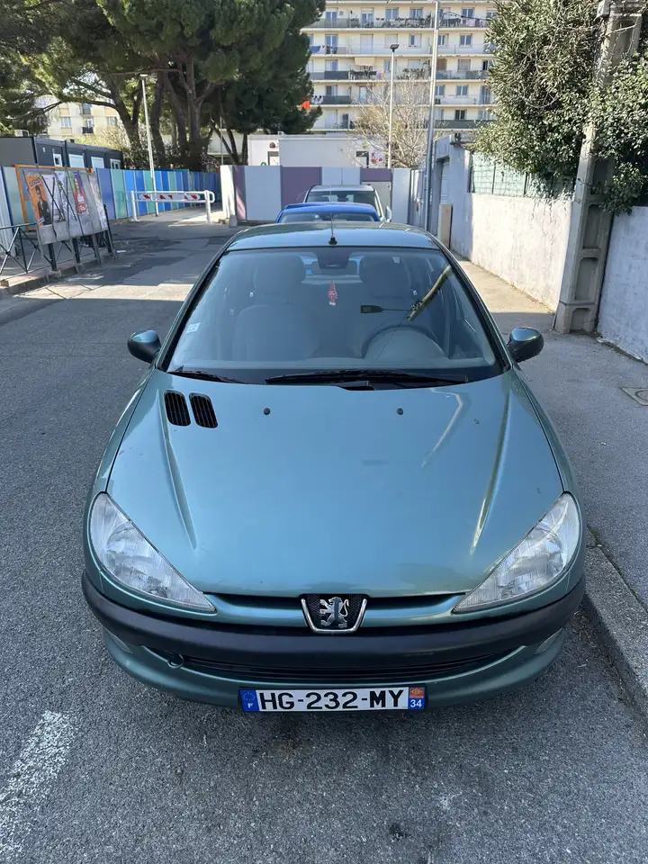 Peugeot 206 1.6i XT Premium, foto 1