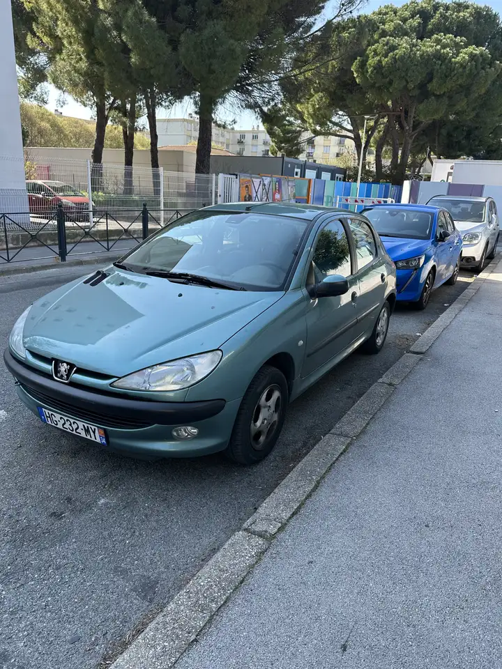 Peugeot 206 1.6i XT Premium, foto 2