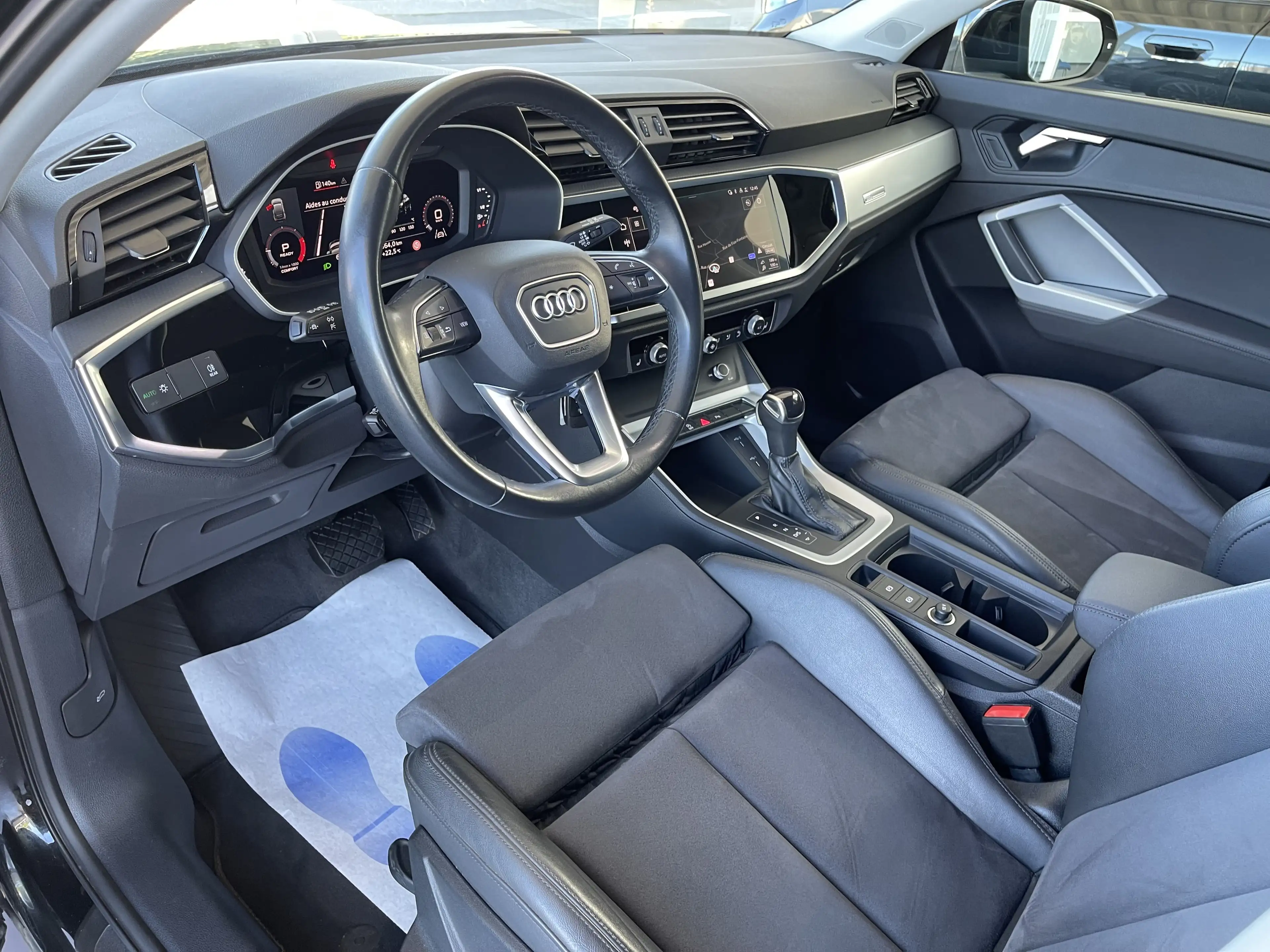 Audi Q3 TDi *** GARANTIE + LED + CUIR + GPS + COCKPIT *** — photo 11