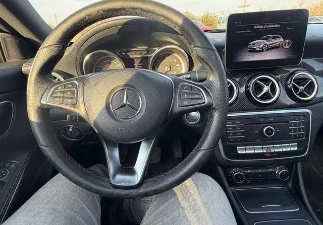 Mercedes-Benz Cla Class view 11